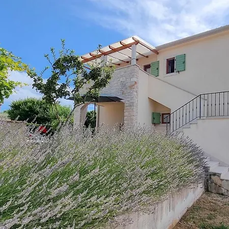 Apartman Bruna *